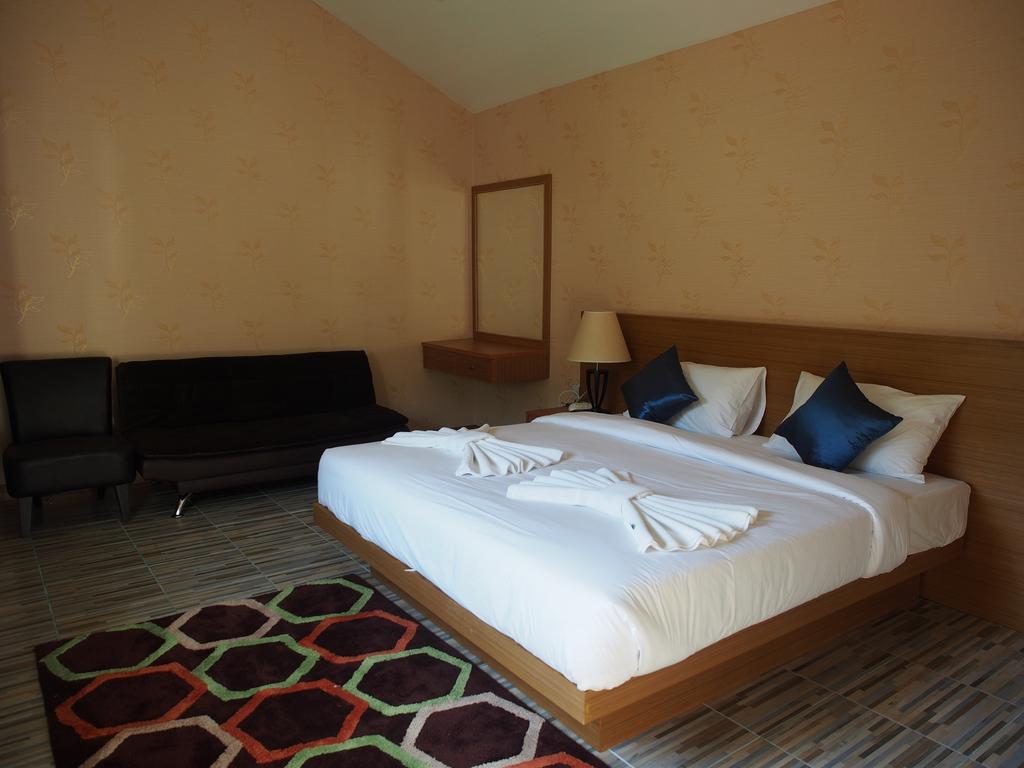 Corsica Guesthouse Pantai Kata Ruang foto