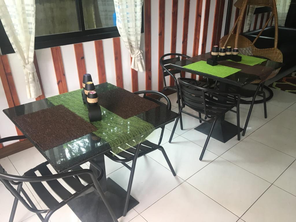 Corsica Guesthouse Pantai Kata Bagian luar foto