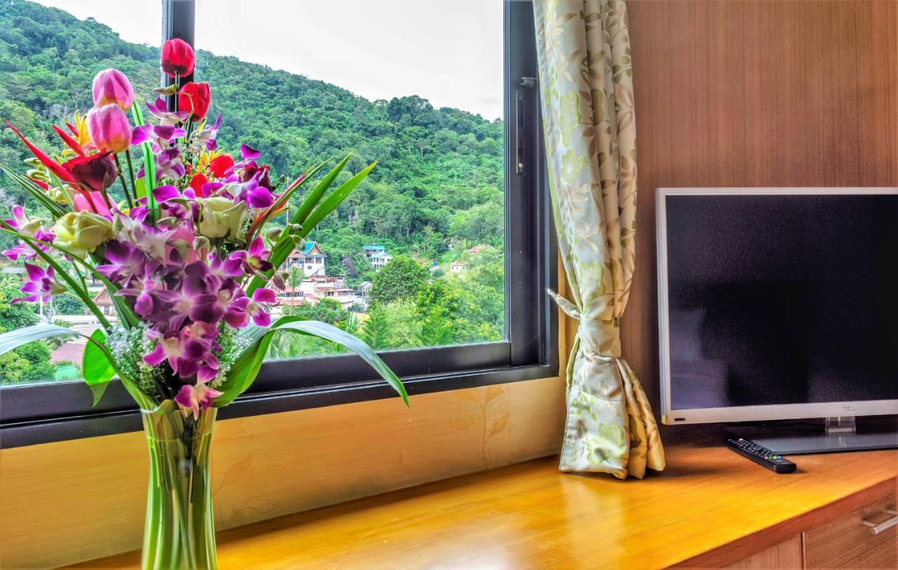 Corsica Guesthouse Pantai Kata Bagian luar foto