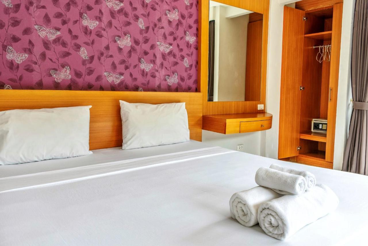 Corsica Guesthouse Pantai Kata Bagian luar foto