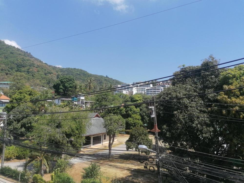 Corsica Guesthouse Pantai Kata Bagian luar foto